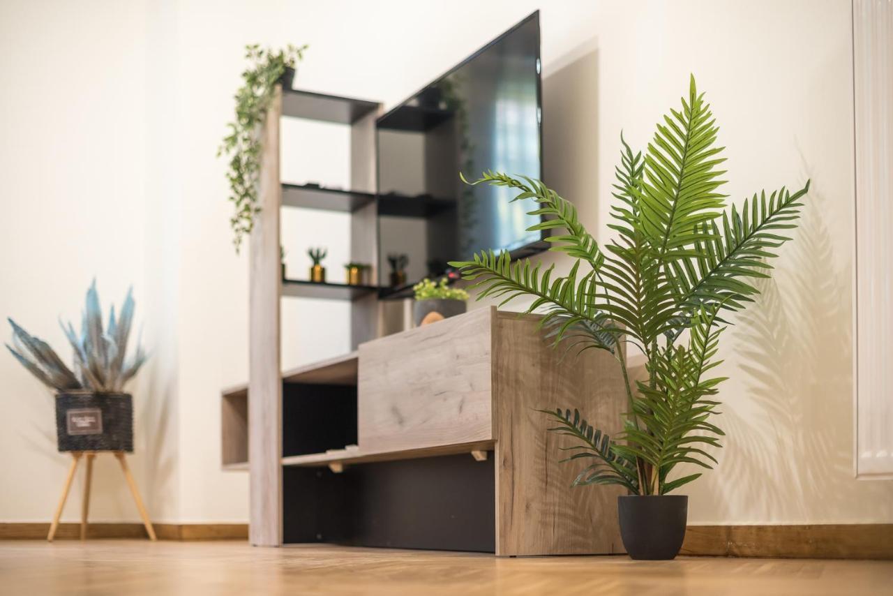 Apartment Elegant By Cloudkeys *